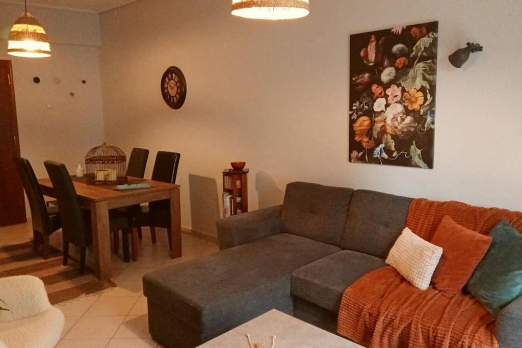 Central Artistic 2-Bedroom Apartment 79Sqm Tripoli Luaran gambar