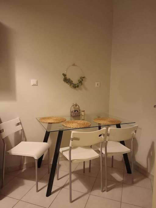 Central Artistic 2-Bedroom Apartment 79Sqm Tripoli Luaran gambar