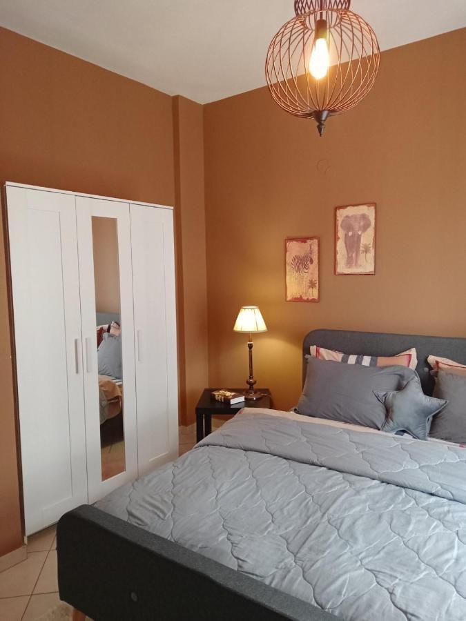Central Artistic 2-Bedroom Apartment 79Sqm Tripoli Luaran gambar